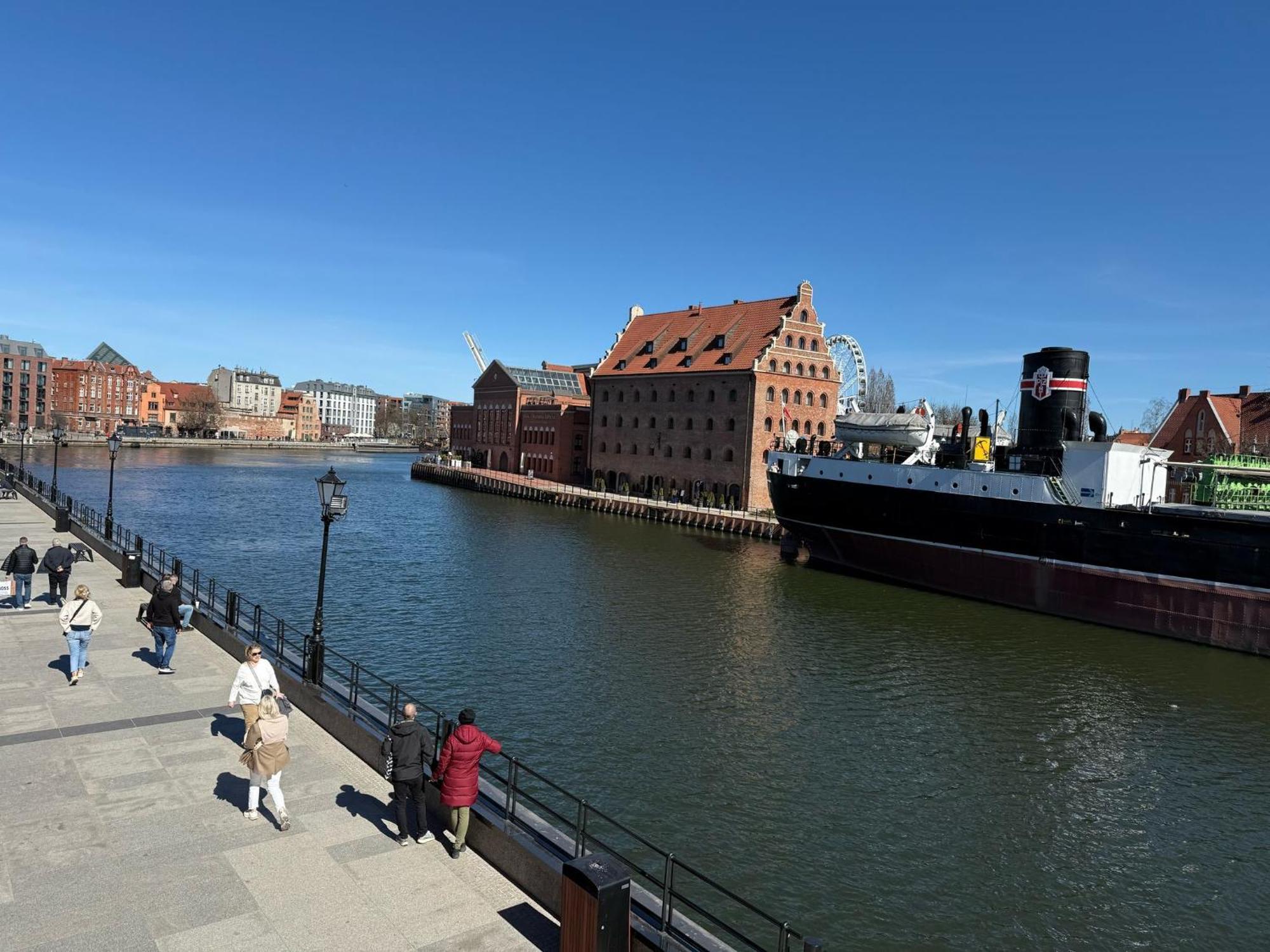 Motlawa Apartments - Old Town & River Viev, Fast Wifi グダニスク エクステリア 写真